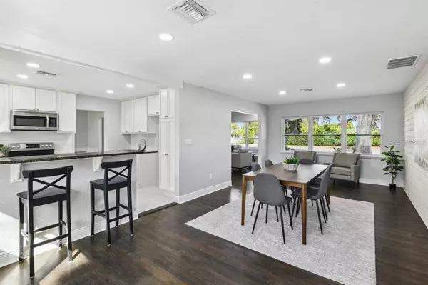 4134 EDGEWATER DR, Orlando, FL 32804