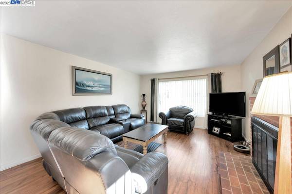 24923 Mead Way, Hayward, CA 94541