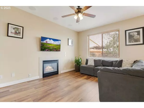 2601 NINA PL, Hubbard, OR 97032