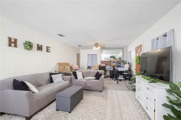 17716 WHITING ST, Micanopy, FL 32667