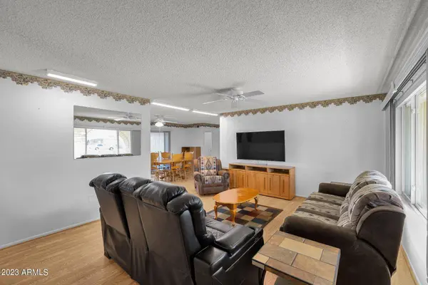 8302 E EDGEWOOD Avenue, Mesa, AZ 85208