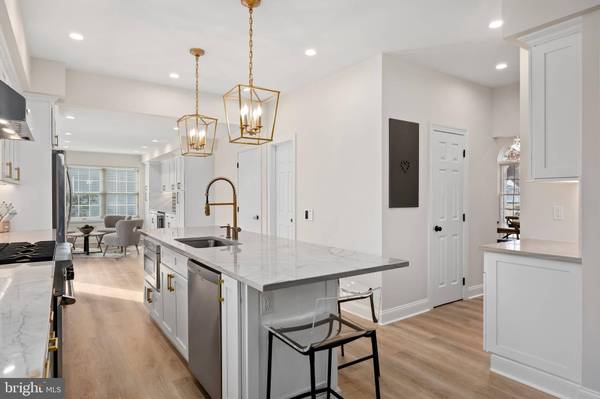 39 DAYLILY DR, Mount Laurel, NJ 08054