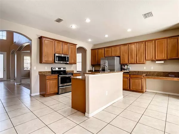 13021 AVALON CREST CT, Riverview, FL 33579