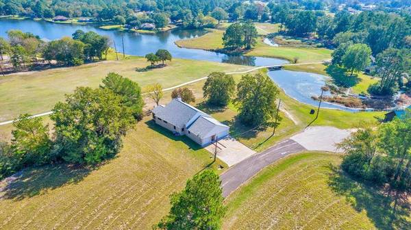 28 Creeks Edge, Trinity, TX 75862