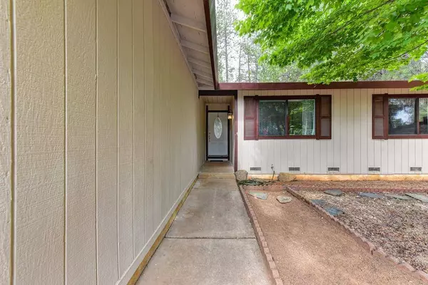 3109 Secret Lake TRL, Cool, CA 95614