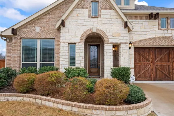 7551 Brooklake Drive, Grand Prairie, TX 75054