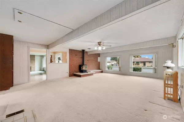 1240 22nd ST SE, Auburn, WA 98002