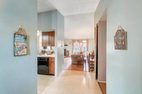 157 Rugby Lane, Columbus, OH 43230