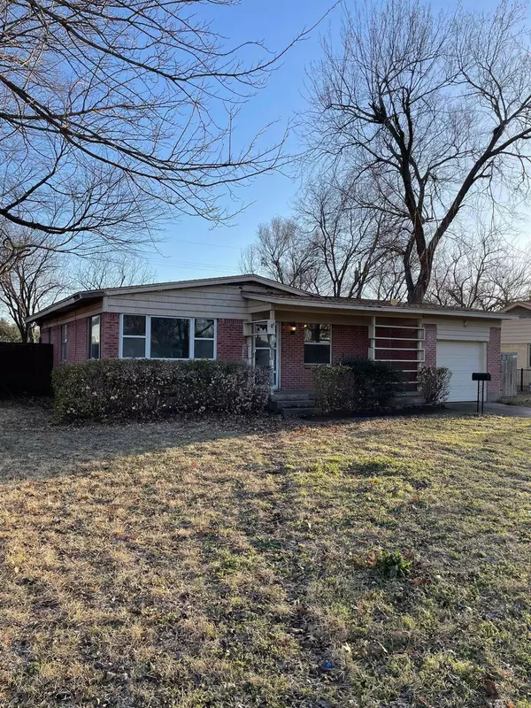 1804 Baxley Drive, Carrollton, TX 75006