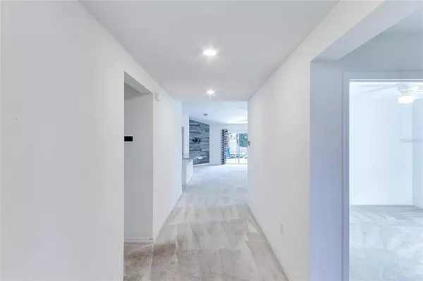 2823 MOSSHIRE CIR, Saint Cloud, FL 34772