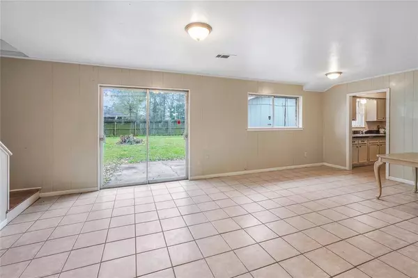 7706 Langley RD, Houston, TX 77016