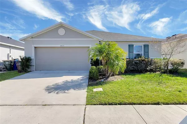 2823 MOSSHIRE CIR, Saint Cloud, FL 34772