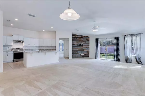 2823 MOSSHIRE CIR, Saint Cloud, FL 34772