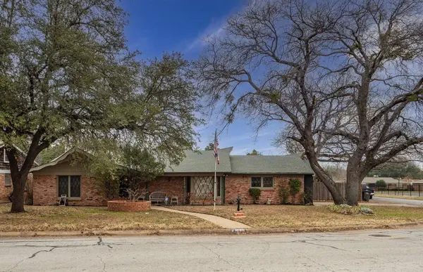 2020 Williams Place, Fort Worth, TX 76111