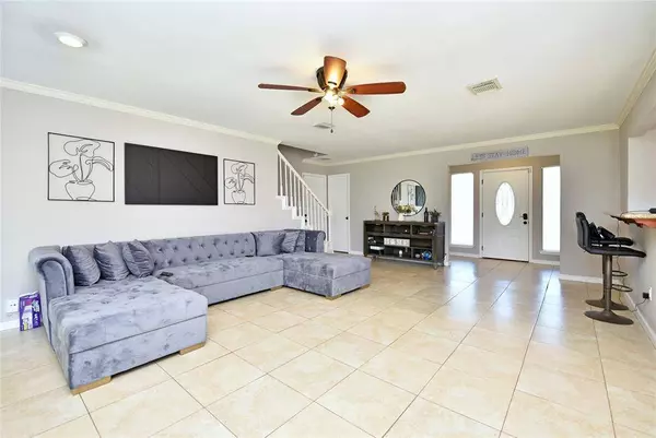 6514 Vialinda DR, Houston, TX 77083