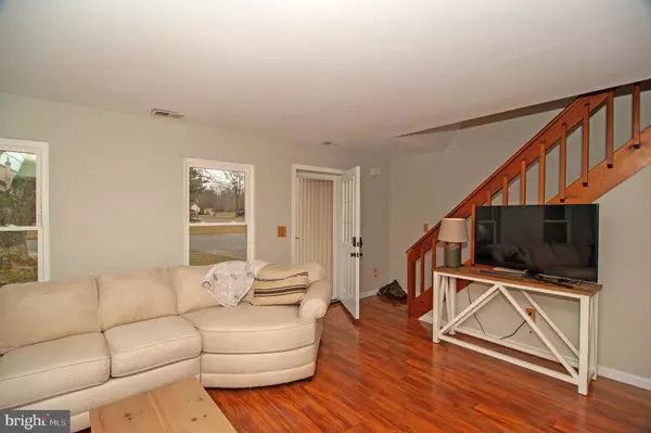 327 PINE VALLEY RD, Dover, DE 19904