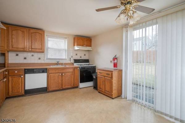 126 Hiawatha Blvd, Parsippany-troy Hills Twp., NJ 07034