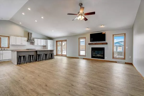 1303 Spahn Dr, Waunakee, WI 53597