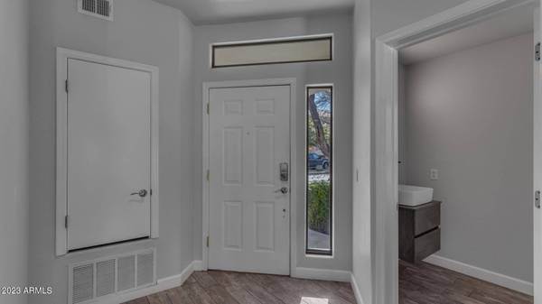 6510 S HAZELTON Lane #112, Tempe, AZ 85283