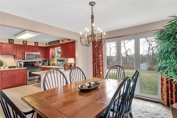 217 Laura Dr, New Kensington, PA 15068