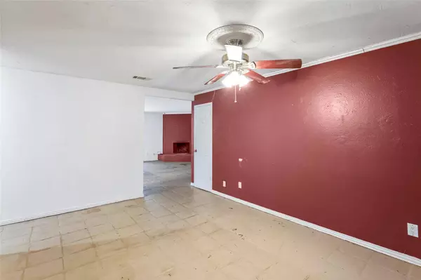 624 Circleview Drive, Mansfield, TX 76063