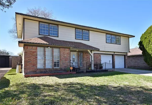 6514 Vialinda DR, Houston, TX 77083