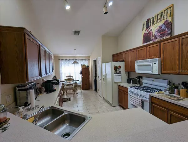 6750 WATERTON DR, Riverview, FL 33578