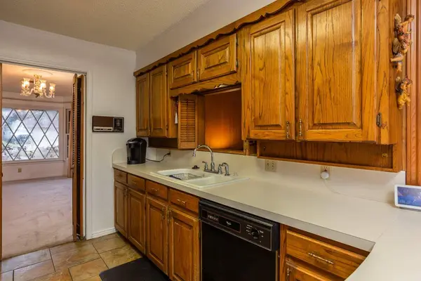 2020 Williams Place, Fort Worth, TX 76111