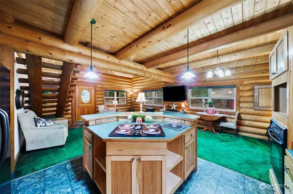 7021 310th ST E, Graham, WA 98338