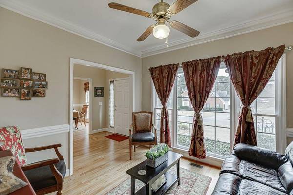 1685 Little Lisa LN, Snellville, GA 30078