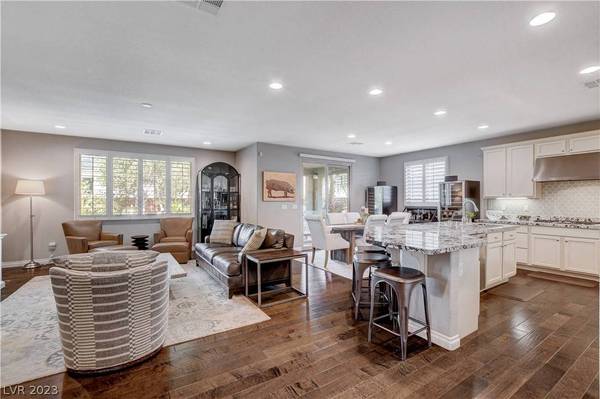 10482 Dove Meadow Way, Las Vegas, NV 89135