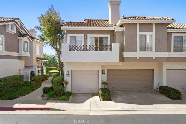 1081 S Sundance DR, Anaheim Hills, CA 92808