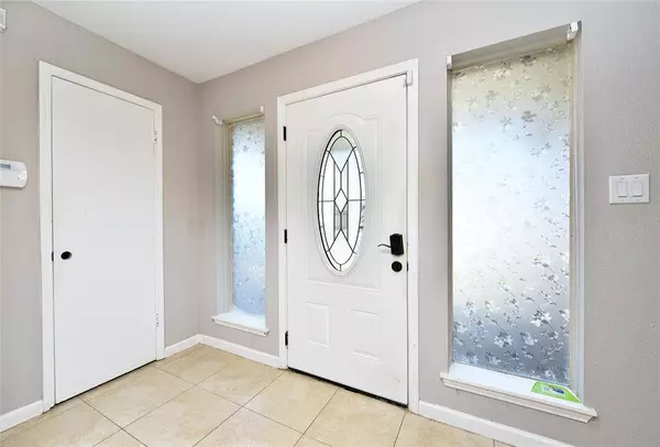 6514 Vialinda DR, Houston, TX 77083