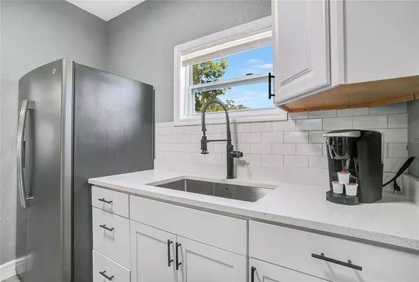 1169 TANGERINE ST, Clearwater, FL 33755