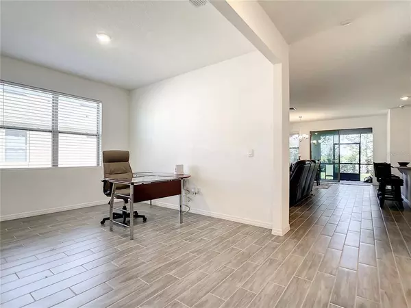 1519 LYONSDALE LN, Sanford, FL 32771