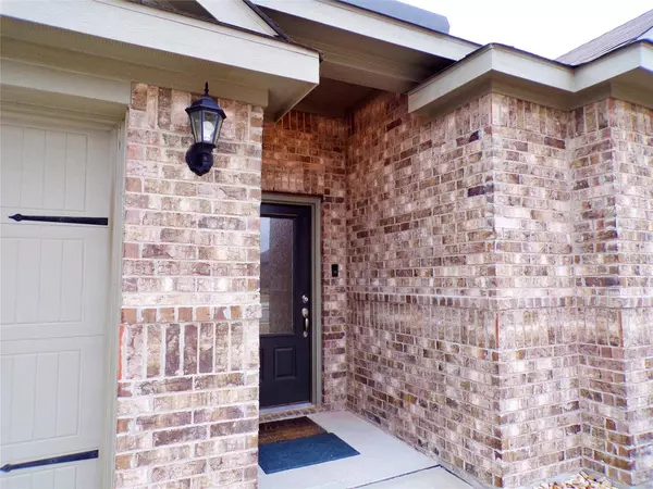 13633 Lansman Drive, Crowley, TX 76036