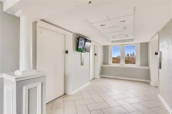 2479 Peachtree RD NE #810, Atlanta, GA 30305