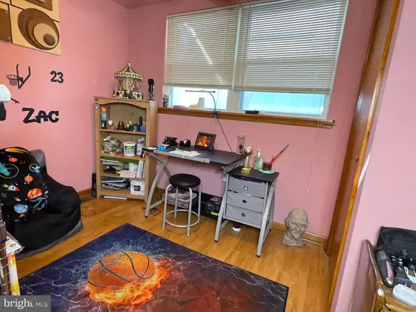 830 PIERCE ST, Philadelphia, PA 19148