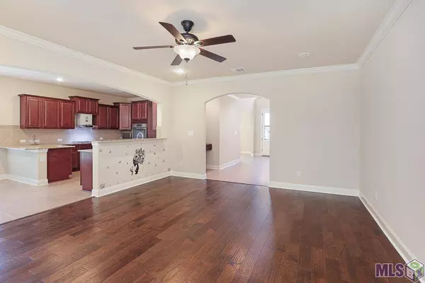 8606 SANDPIPER, Denham Springs, LA 70706