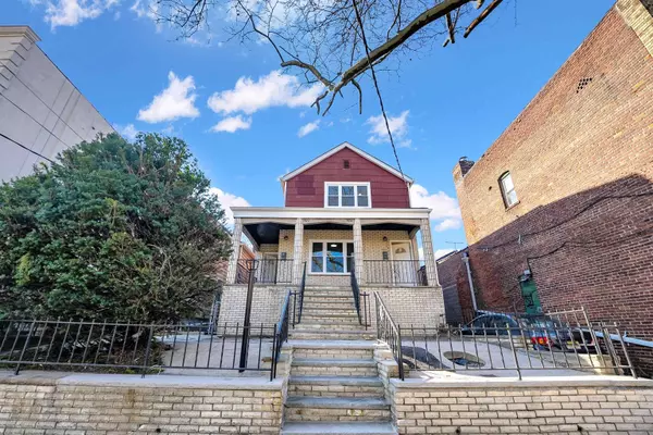 76 WEST 25TH ST, Bayonne, NJ 07002