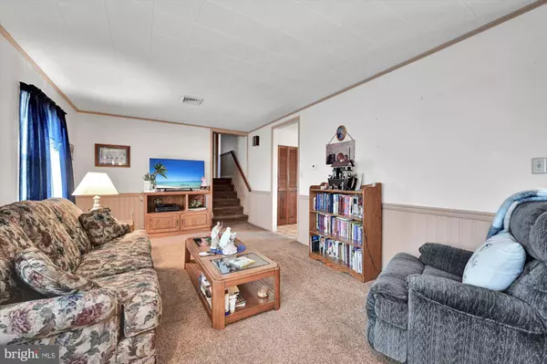 123 W PARK ST, Newmanstown, PA 17073