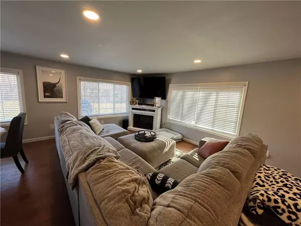 683 Ten Mile Road, Amity, PA 15311