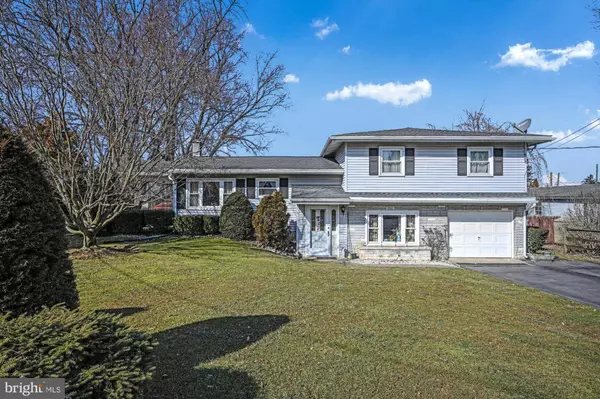 123 W PARK ST, Newmanstown, PA 17073