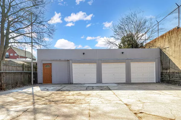 76 WEST 25TH ST, Bayonne, NJ 07002