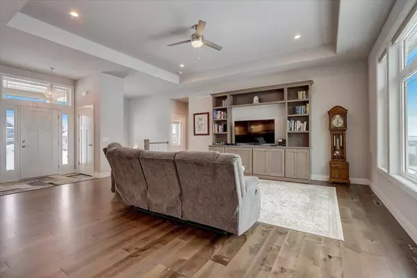 5775 Equestrian Way, Westport, WI 53597