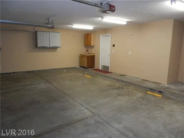 10029 Sail Landing Court, Las Vegas, NV 89117