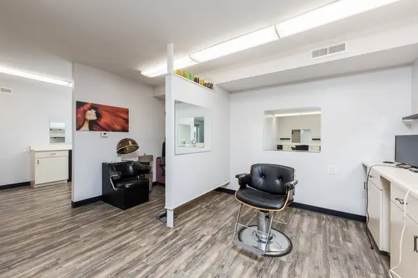 2052 Western Avenue, Waukegan, IL 60087