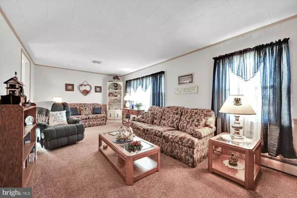 123 W PARK ST, Newmanstown, PA 17073