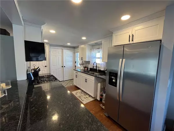 683 Ten Mile Road, Amity, PA 15311