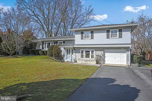 123 W PARK ST, Newmanstown, PA 17073